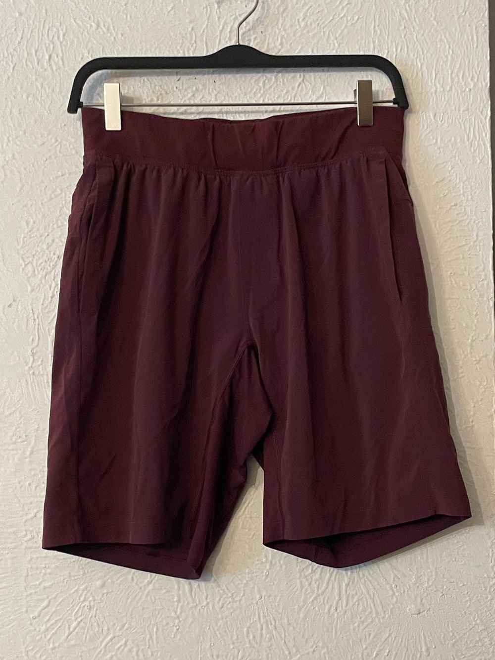 lululemon athletica Men's Pace Breaker Lined Shorts Medium